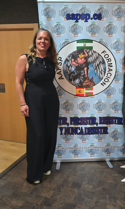 Laura Vera García. Tesorera Nacional.